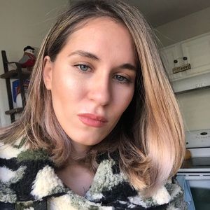 Meet your Posher, Alyssa